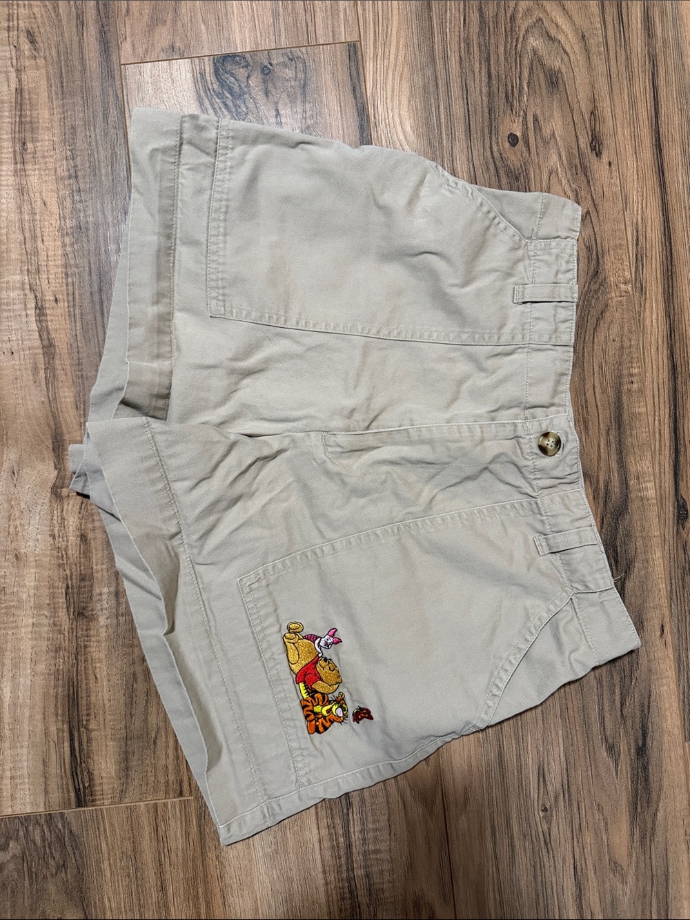 Winnie the Pooh vintage khaki shorts